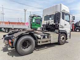 車体サイズ：【長562×幅249×高333】 車両総重量：【18,300 kg】 排気量：【10,830 cc】 原動機：【GH11】 乗車定員：【2人】