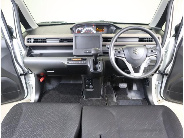 黒を基調とした内装で汚れも目立たないので日常使いにオススメです。広過ぎずちょうど良いサイズの室内です◎