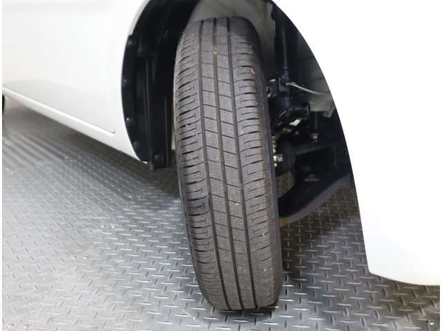 タイヤの溝もしっかり残っていますので、安心して走行可能です。