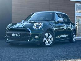 【左斜前】『外装：左斜前側』の画像になります。写真の内容に関してご不明点、ご質問等がございましたらお気軽にガリバー店舗までお問い合わせください。