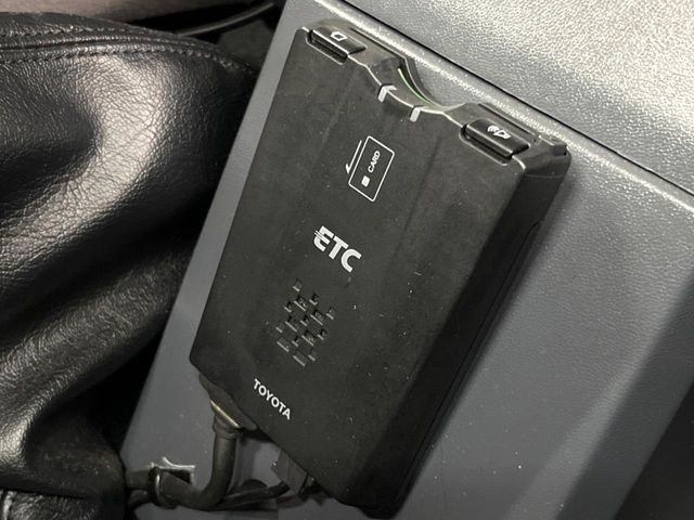 【ETC】高速道路の料金所をストレスなく通過！話題のスポットやサービスエリアに多い「スマートIC」利用時は必須のアイテムです。当店でセットアップを実施、ご納車当日からすぐにご利用いただけます！