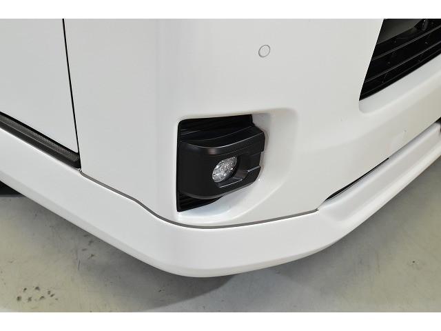 ■LEDフロントフォグランプ★即納台数多数取り揃え！気に入っていただけるお車ご提案します☆ご来店お待ちしております。シーアールエス大阪06-6852-9000