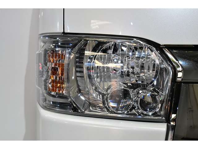 ■純正LEDヘッドランプ(オートハイビーム)★即納台数多数取り揃え！気に入っていただけるお車ご提案します☆ご来店お待ちしております。シーアールエス大阪06-6852-9000
