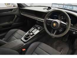 Race-Texインテリアパッケージ（ブラック）