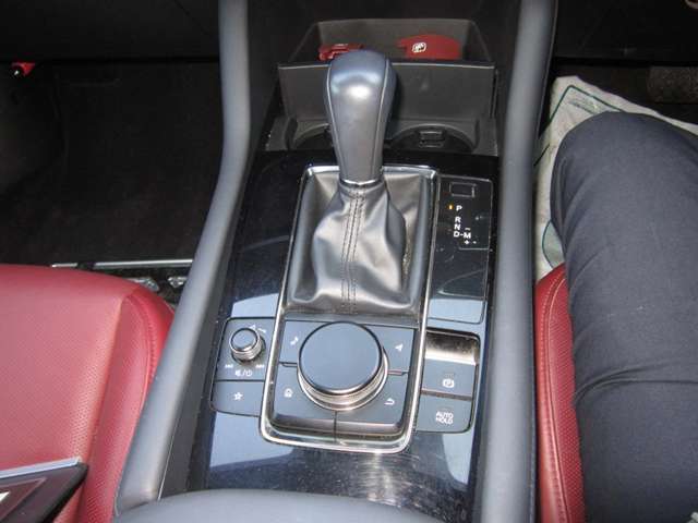 当社在庫車をご覧いただきありがとうございます。在庫装備などお気軽にお問い合わせください。0138-77-6666