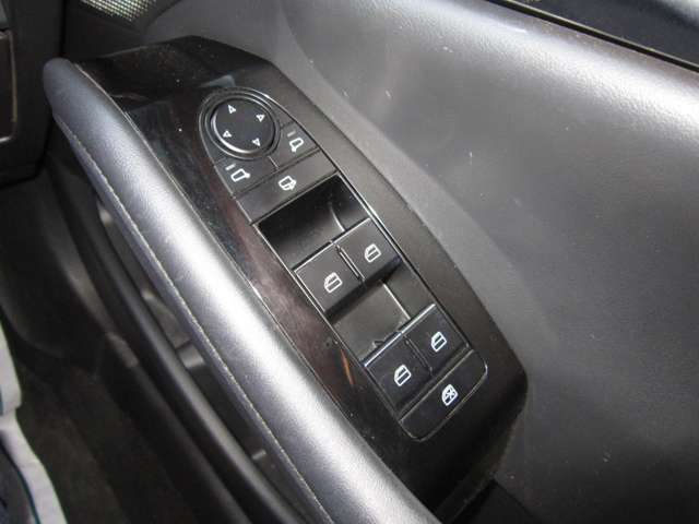 当社在庫車をご覧いただきありがとうございます。在庫装備などお気軽にお問い合わせください。0138-77-6666