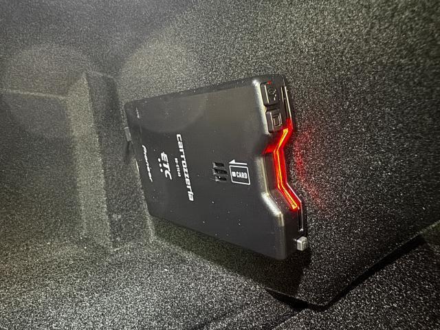 ETC車載器を装備しております。