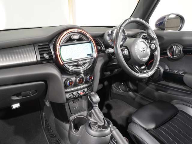 ■ショールーム以外のモータープールにて保管している車輌が多数あるため、実車をご覧になりたい場合は、お手数ですがご来店前に事前確認のご連絡を頂きますようお願い致します。
