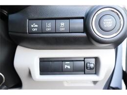 パーキングセンサー付で、車庫入れも駐車もラクラクです。