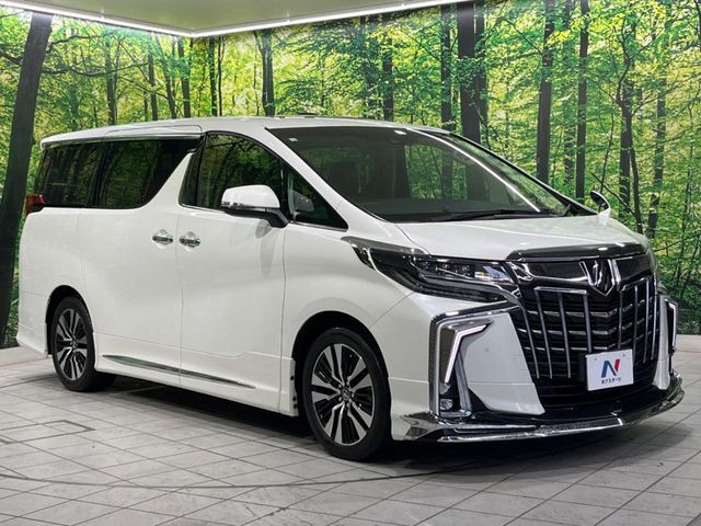 大好評のボディコーティング「弾スプラッシュコート」もご納車までに施工可能。通常のガラスコートと異なる、耐久年数6年の無機質ガラスコーティングが、ボディをキレイな状態に保ってくれます。
