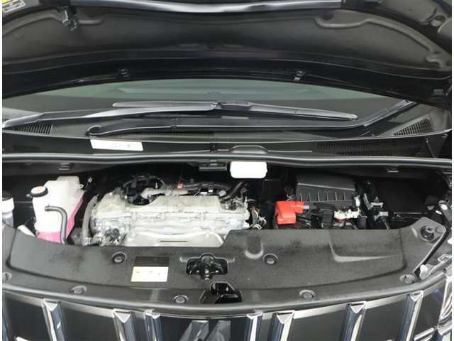 エンジンルームもクリーニング済みです。きれいにしているとトラブルの早期発見が出来ますね！