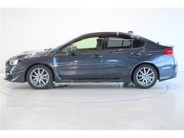 大好評のボディコーティング「ハイモースコート」もご納車までに施工可能。雨染みや線傷など中古車だからと諦めていませんか？ピカピカの状態でお乗り出しいただけます。