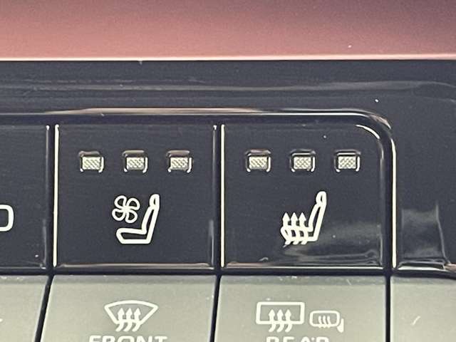 【運転席操作部】快適なドライブを楽しむための機能が装備されています！運転席から触れるので、使いやすいです！除菌プランいれていただくと、さらに清潔で安心していただけます！