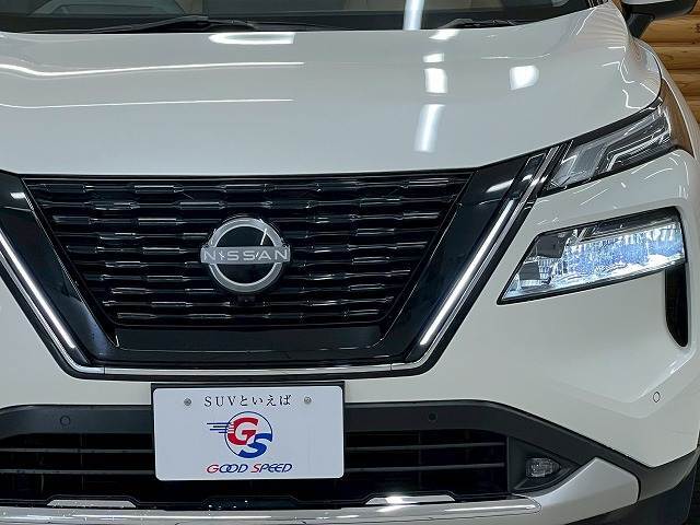 【LEDヘッドライト】です。現在主流のヘッドライトで明るいので視認性が良く安全です。明るさとかっこよさをお楽しみください