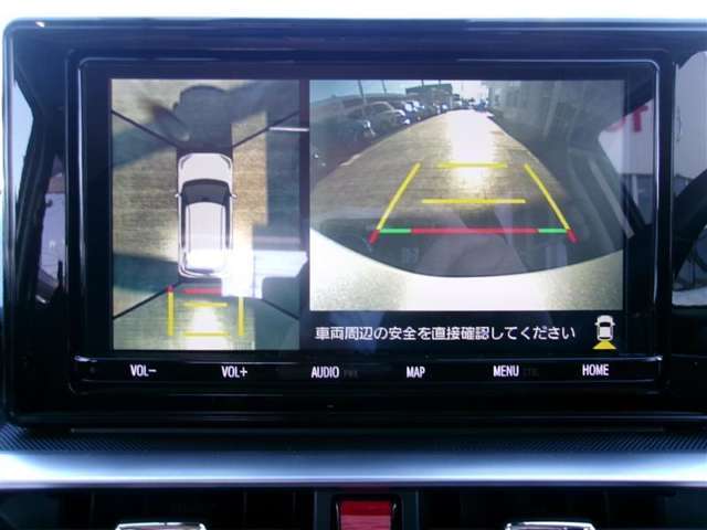 【全周囲モニター】フロント＋サイド＋バックにカメラが装着されています。車庫入れが苦手な方もこれがあれば安心ですね。