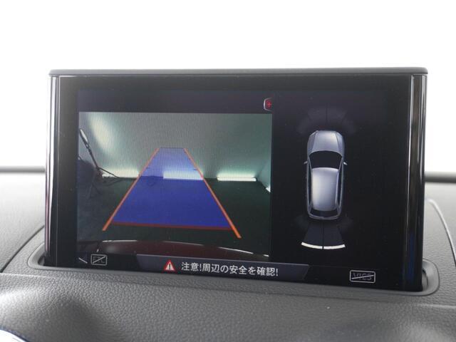 リヤモニターにより車庫入れもより安全にお乗りいただけます