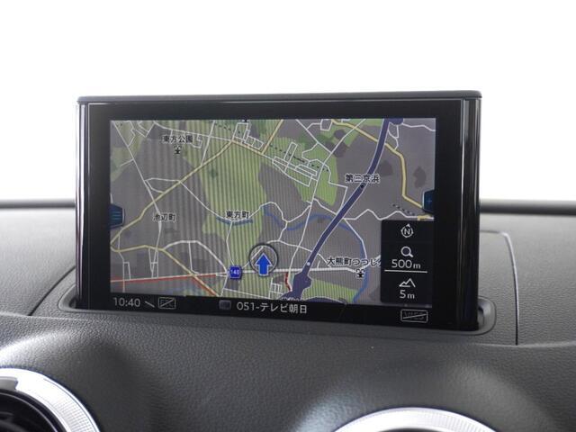 視認性の良いモニターは最新版の地図データにてご納車いたします。
