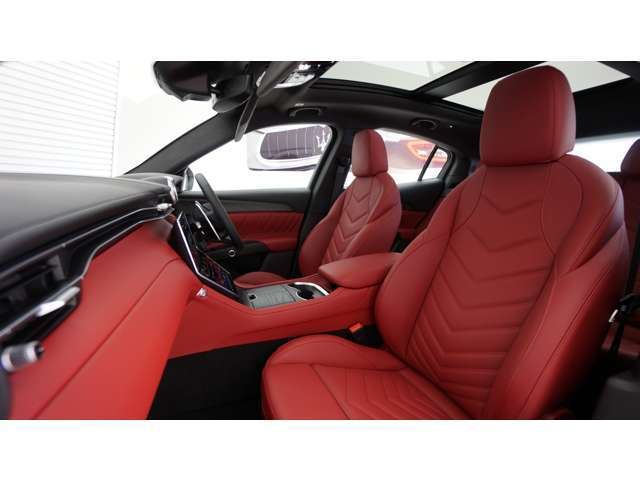 Maserati神戸の車輌も共有しておりますので、お気軽にお問い合わせ下さい♪♪☆無料通話番号☆0078-6002-354690