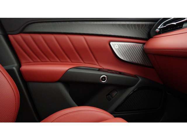 Maserati神戸の車輌も共有しておりますので、お気軽にお問い合わせ下さい♪♪☆無料通話番号☆0078-6002-354690