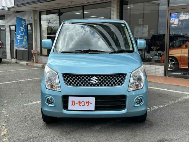 当店は、安心と信頼のJU（中古自動車販売協会）の正会員です。親切丁寧な対応を心がけさせていただきます。