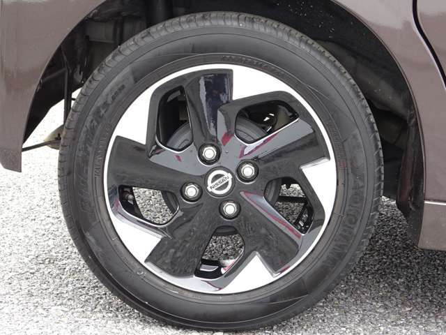 【タイヤ】　【純正14インチアルミホイール】《155/65R14》専用のアルミなのでお車のイメージぴったりですね！