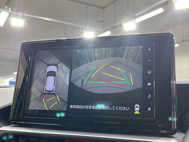 【パノラマモニター】専用のカメラにより、上から見下ろしたような視点で360度クルマの周囲を確認することができます☆縦列駐車や幅寄せ時に活躍してくれます♪
