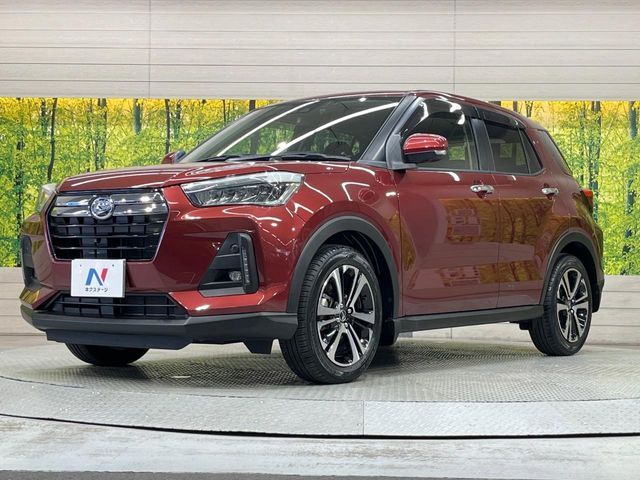 親切・丁寧な専門メカニックスタッフが応対！・車検・点検整備・事故等の修理などアフターサービスも安心。お車のカスタマイズもネクステージのサービススタッフまでご相談ください！