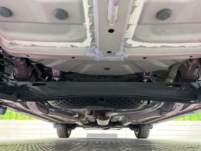 大好評を頂いておりますボディの弾スプラッシュコートも好評受付中。通常のガラスコートと異なる、耐久年数6年の無機質ガラスコーティングが、ボディをキレイな状態に保ってくれます。