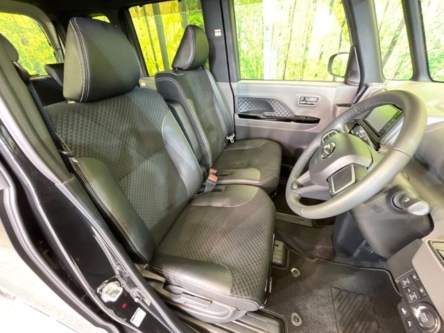 運転席シート廻りは使用感も少なく、良好な状態となっています。丁寧に使われていたことがよくわかりますね。