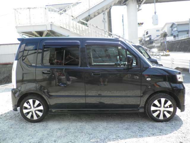 車検整備2年付き！支払総額32万円！ワンオーナー　スマートキー　ETC　禁煙車　タイヤ新品　ディーラーメンテ車　内外装綺麗な車両なので一度ご覧ください！