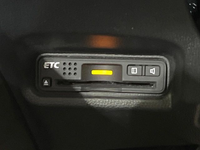 【ETC】高速道路の料金所をストレスなく通過！話題のスポットやサービスエリアに多い「スマートIC」利用時は必須のアイテムです。当店でセットアップを実施、ご納車当日からすぐにご利用いただけます！