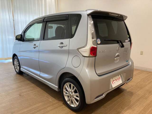現車確認、大歓迎です。御来店前にお電話をいただきましたら試乗もしていただけます。