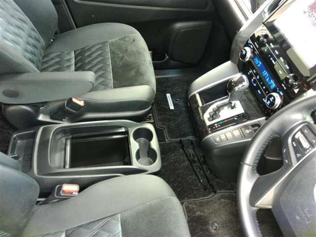 たくさんの下取車が入るからいつも新鮮な品揃え♪