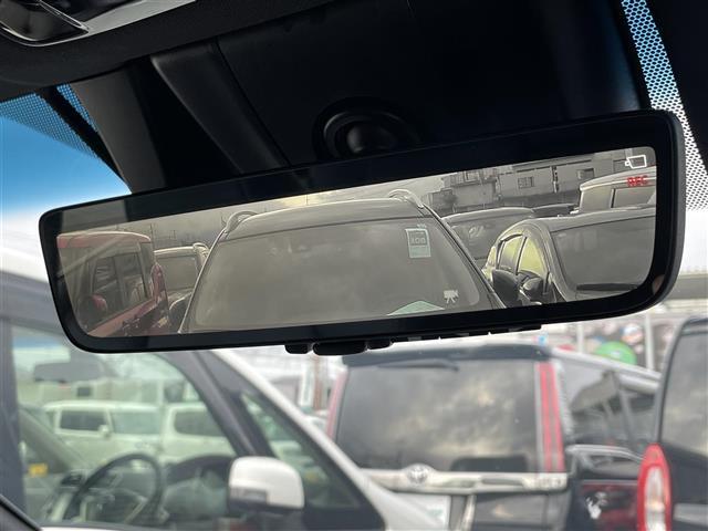 【バックミラー】大きくて見やすいので、後方を見るときも安心です！