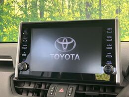 【9インチ　ディスプレイオーディオ】大画面ディスプレイへお持ちのスマートフォンと連携して、ナビやbluetoothでの音楽再生が可能です♪デザインはもちろん操作性も良好！別途ナビ機能の取付可能です♪