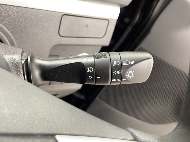 【運転席操作部】快適なドライブを楽しむための機能が装備されています！運転席から触れるので、使いやすいです！除菌プランいれていただくと、さらに清潔で安心していただけます！