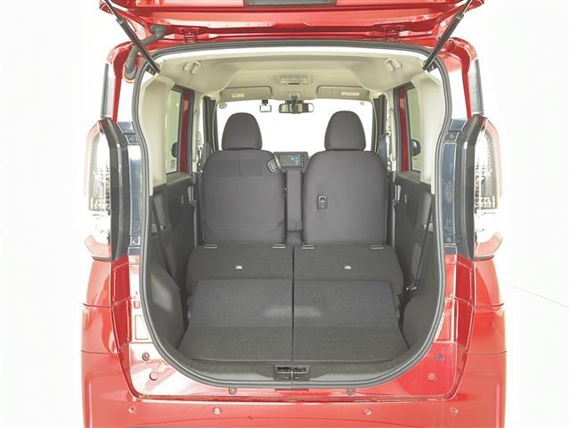 【シートアレンジ】乗せる人数、荷物によってシートアレンジは自由自在です！軽い力でシートを動かせます。開口部は低く、重い荷物もラクに積み下ろしできます。