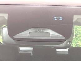 【ホンダセンシング】走行中に前方の車両等を認識し、衝突しそうな時は警報とブレーキで衝突回避と被害軽減をアシスト。より安全にドライブをお楽しみいただけます。