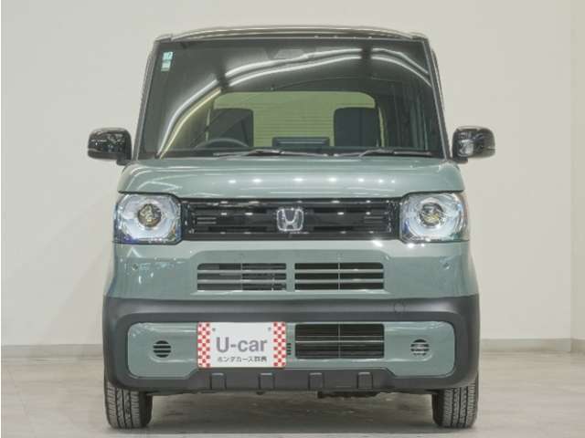 当社デモカー。お客様の新車購入時の展示車・試乗車として大切に使用してきましたので安心してご購入いただけることと思います。