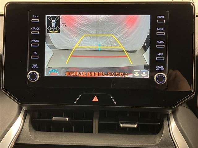 バックガイドモニターで、後方を確認しながら安心して駐車することができます。運転初心者も熟練者も必須の機能ですよ！