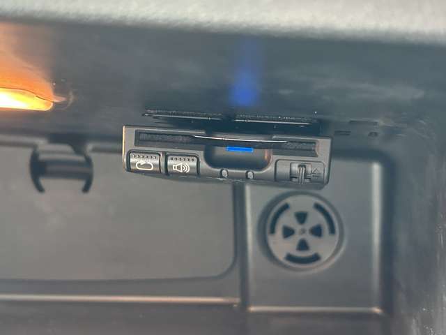 LIBERALAでは多種多様の車種をご用意させていただいております。お客様がご納得いくまで、そのお車の持つ特性を五感すべてで感じ取っていただける場をご提供します。