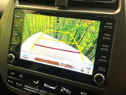 【バックカメラ】駐車時に後方がリアルタイム映像で確認できます。大型商業施設や立体駐車場での駐車時や、夜間のバック時に大活躍！運転スキルに関わらず、今や必須となった装備のひとつです！