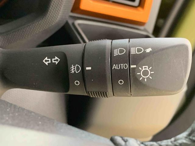 お車の状態をしっかりとお伝えするために1台の車両に付き40枚以上の画像を用意しております。外装はもちろん、室内の装備やお車の特徴などごらんください。
