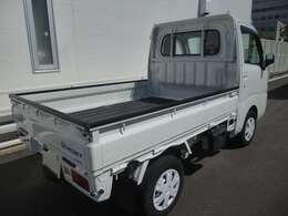 当社販売車両は全車、消耗部品交換（エンジンオイル、フィルター、バッテリー、必要時ブレーキパッド等）を含みます法定点検整備後納車させて頂きますのでご購入後も安心してお乗りいただけます。