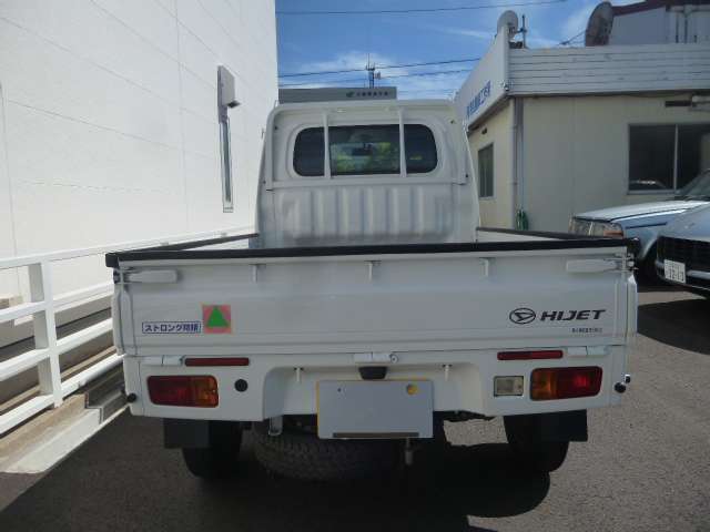 軽自動車から輸入車まで◆車検・修理・鈑金塗装・自動車保険、お車のことなら何でもお任せ下さい。