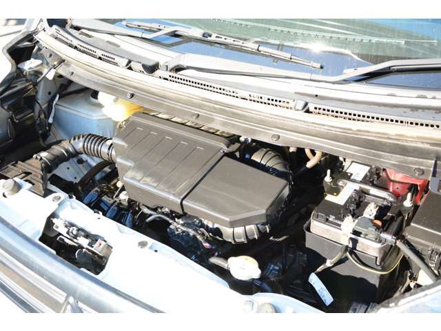 流山街道沿い！ブルーの看板が目印です。只今セール開催中！