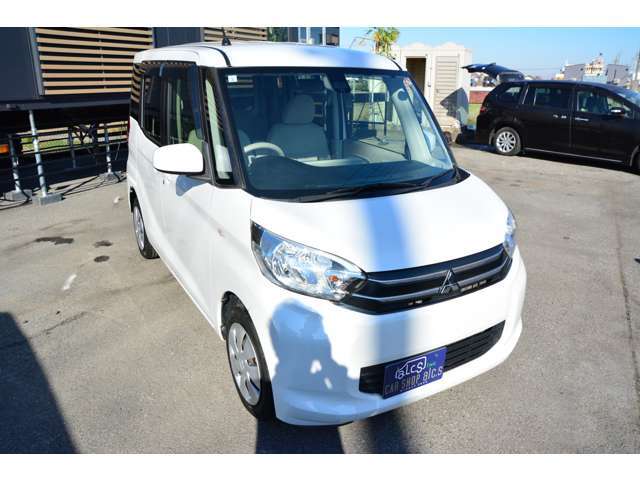 流山街道沿い！ブルーの看板が目印です。只今セール開催中！