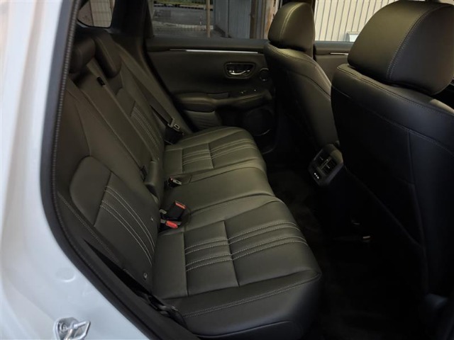 ご納車時には納車点検実施いたします。指定交換部品（エンジンオイル、オイルエレメント、ワイパーゴム等）新品交換致します。その他必要交換部品は点検時交換致します。