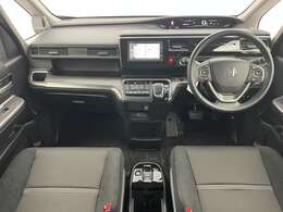 【インパネ全体】全方位で視界が広く、高い目線で運転もしやすいです！