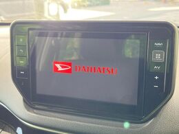 【純正ナビ】人気の純正ナビを装備。オーディオ機能も充実しており、Bluetooth接続すればお持ちのスマホやMP3プレイヤーの音楽を再生可能！毎日の運転がさらに楽しくなります！！